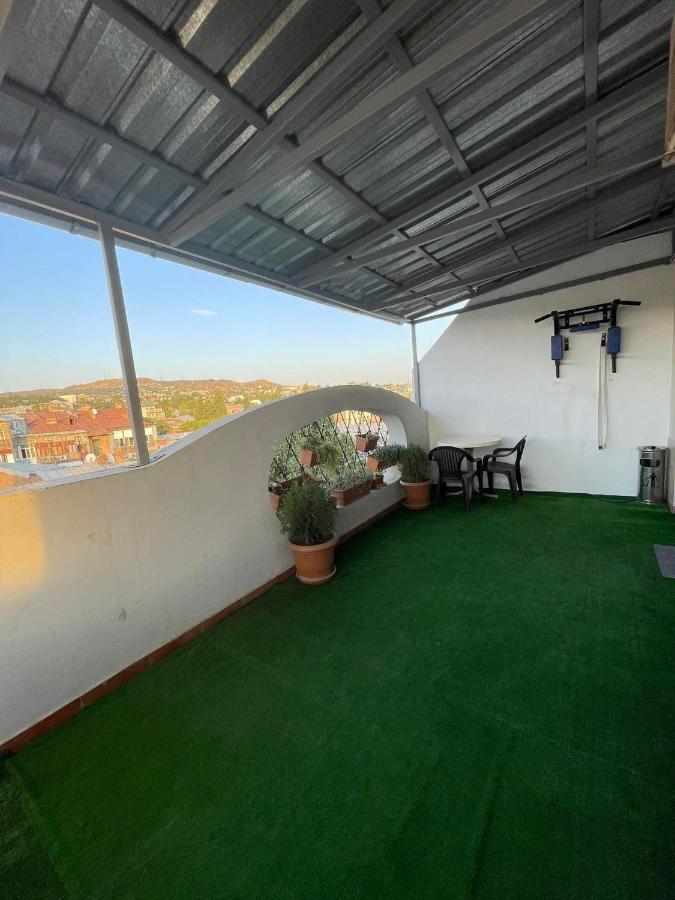 Cozy & Sweet Home Tbilisi ภายนอก รูปภาพ